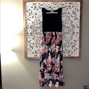 CHICMATCHY Elegant Hawaiian Floral Bottom Black Empire Top Maxi Dress sz M EUC